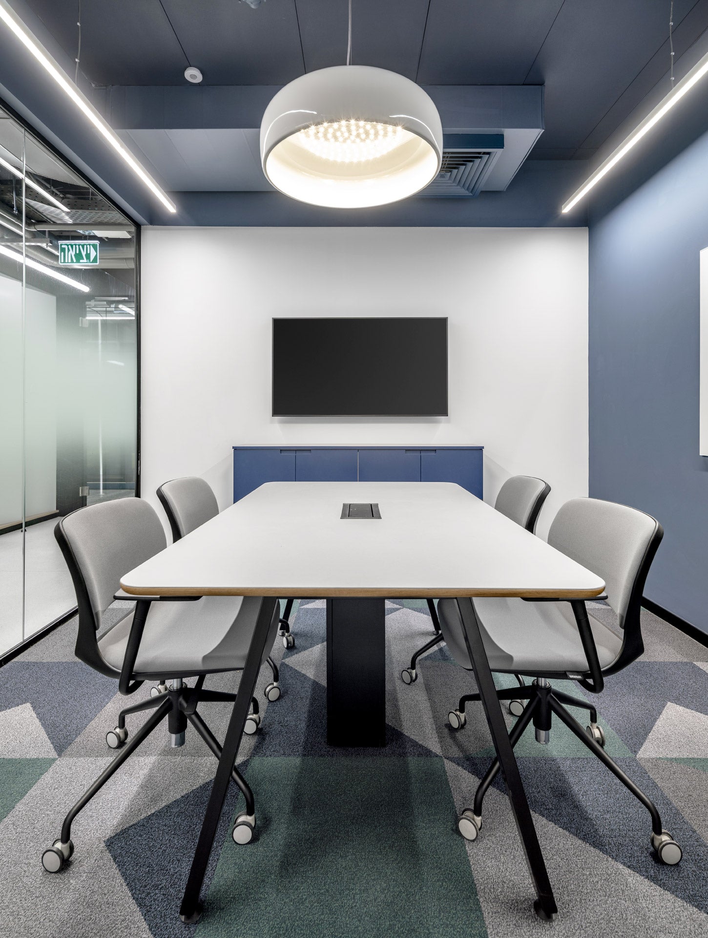 Conference Room Rack Rear Huddle – Rack and Tack
