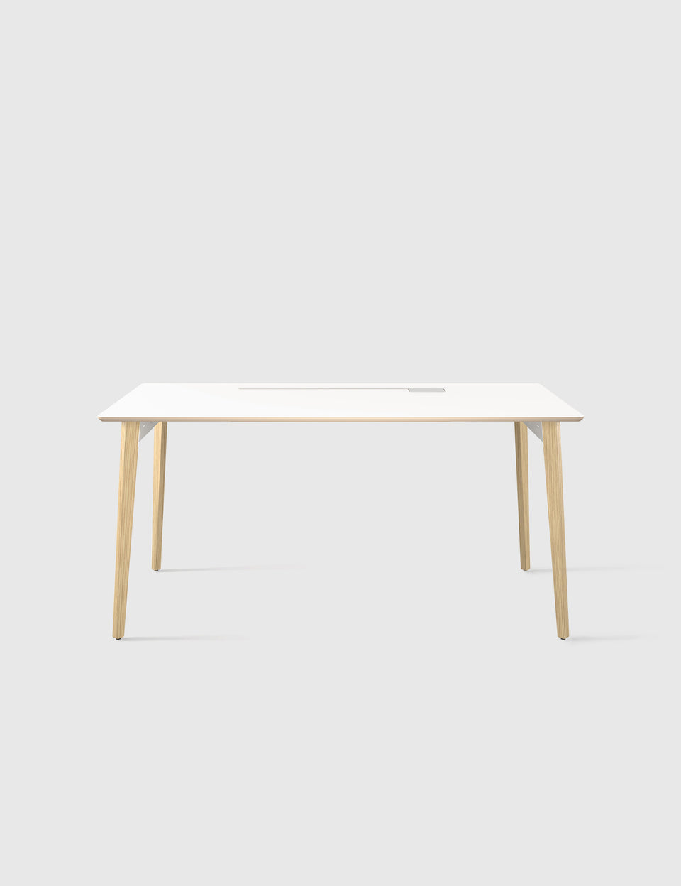 שולחן עבודה משטח לבן, רגלי עץ אלון  | Woody